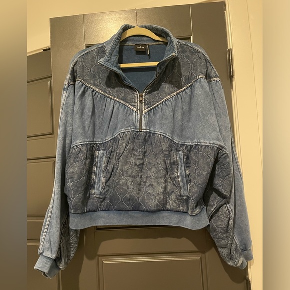 Urban Outfitters Blue Quilted Sweatshirt (M) - Picture 2 of 10
